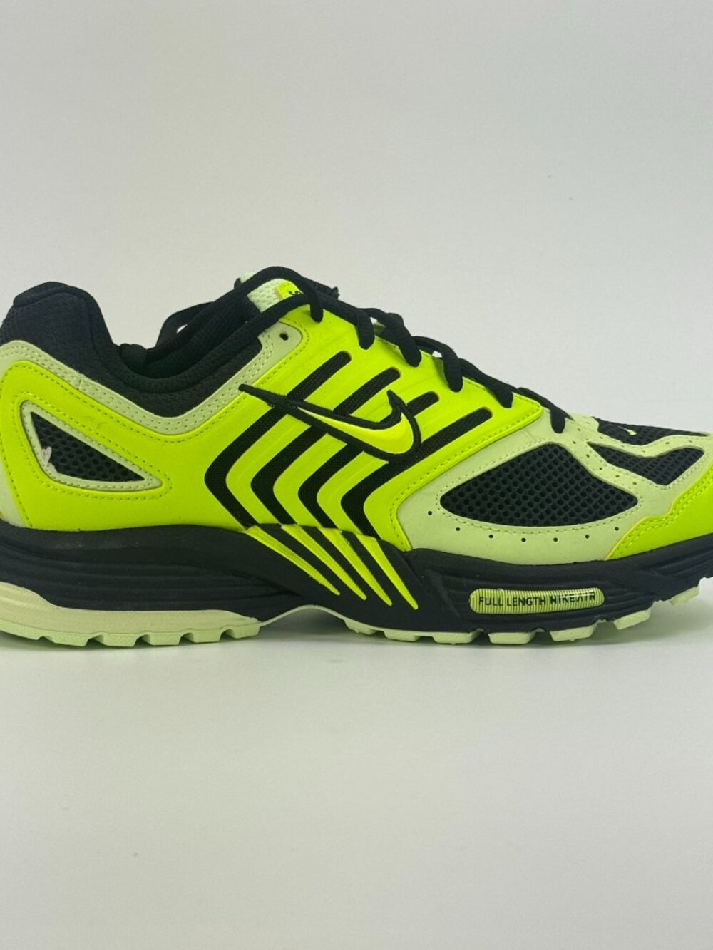 Nike Air Pegasus 2K5 'Volt Black' HQ5403-700 size 9